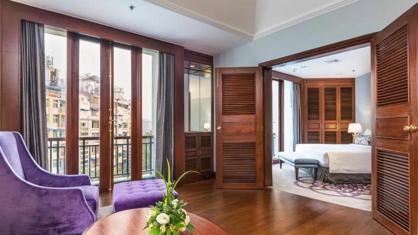 Chatrium Hotel Royal Lake Yangon
