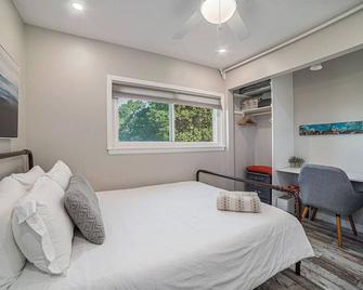 One bedroom retreat full kitchen/laundry 1GB Wi-Fi - Bonita - Schlafzimmer