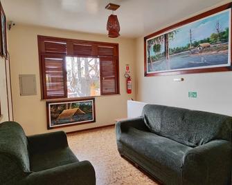Hostel Manaus - Manaus - Living room