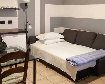Casa Vincenzo - Bologna - Bedroom
