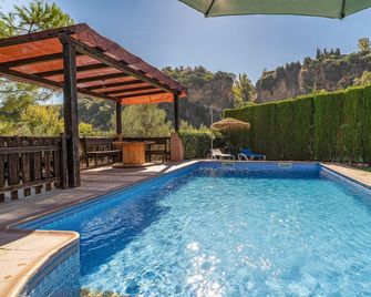 Gorgeous Home In Priego De Cordoba - Priego de Córdoba - Piscine
