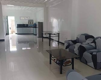 Spacious and peaceful place for staycation - Dipolog - Salon