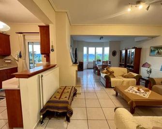 The Theologos Guesthouse - Theologos - Sala de estar