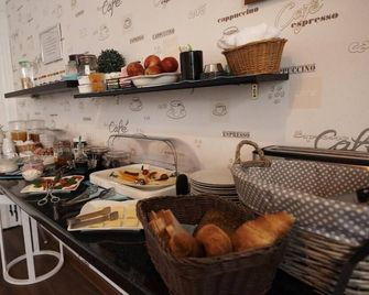 Hotel Wurster Kroog - ברמרהאבן - בופה