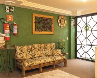 Pousada Araucária - Campos do Jordão - Sala de estar