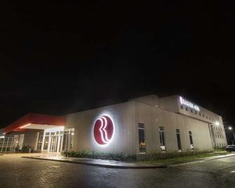 Ramada by Wyndham Campinas Viracopos - Campinas - Edifício