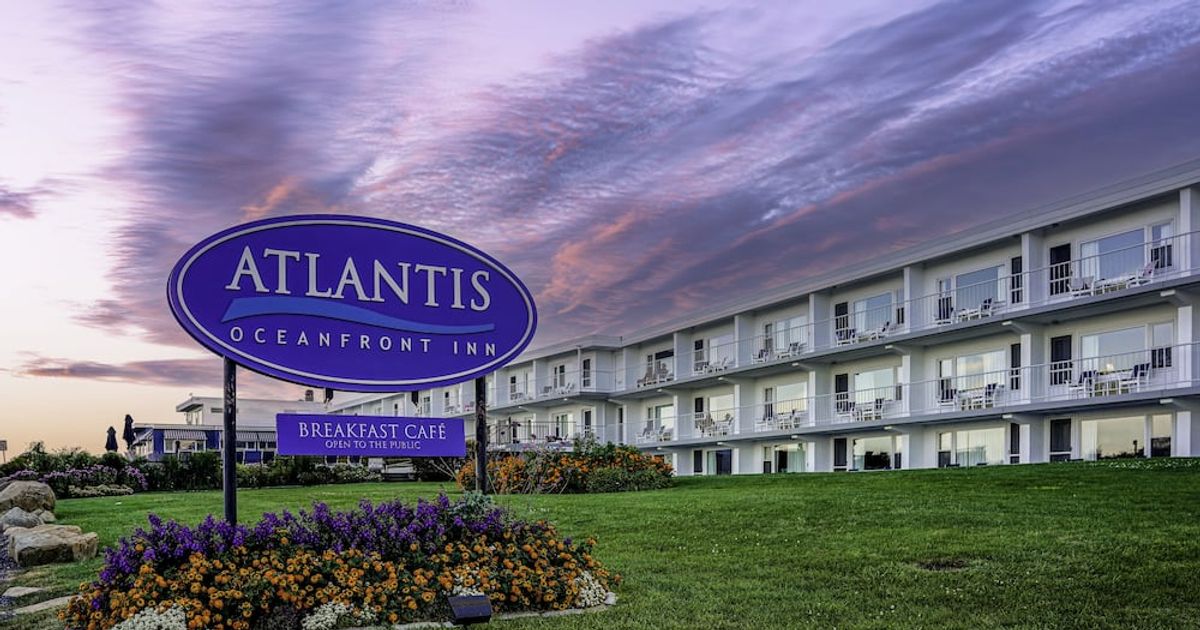 Atlantis Oceanfront Inn Gloucester from $199. Gloucester Hotel Deals ...