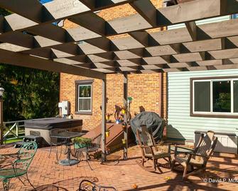 발라데리 인 - 게티즈버그 - 파티오