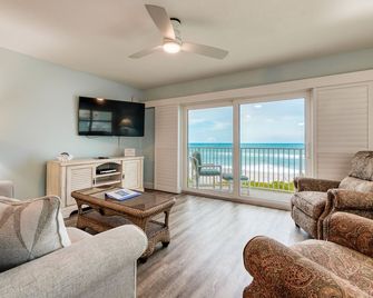 Direct Ocean- Wrap Around Balcony - Indialantic - Living room