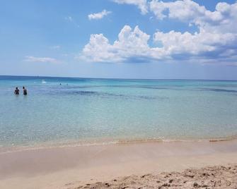 Valle degli Ulivi - Manduria - Playa