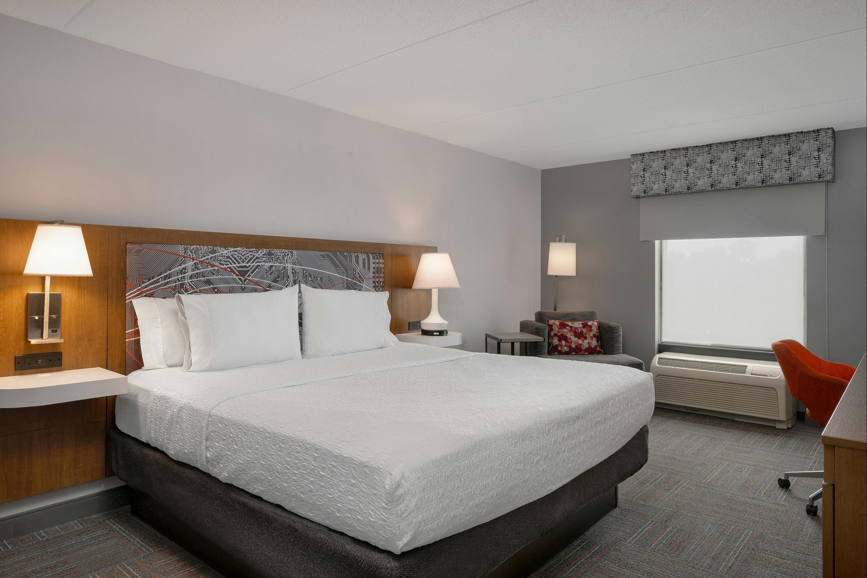 هامبتون إن دوبوك - دوبوك - غرفة نوم