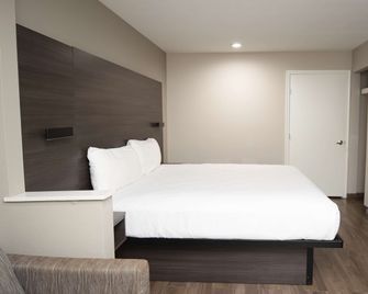 Americas Best Value Inn Harlingen - Harlingen - Bedroom