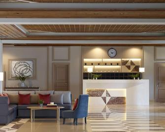 ذا ليك هوتل - أونينا - ردهة