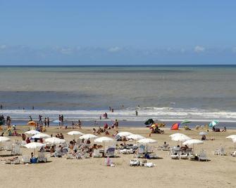 E Luru - Mar Azul - Pláž
