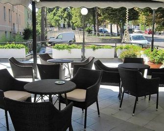 Hotel Du Parc - Atri - Restaurante