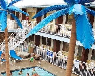 Blue Palms Resort - Wildwood - Bể bơi