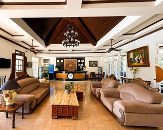 Forest Crest Nature Hotel and Resort - Nasugbu - Hall d’entrée