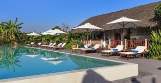 Mekong Riverside Boutique Resort & Spa - Cai Be - Pool