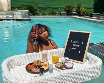 Africa Paradise - Benoni