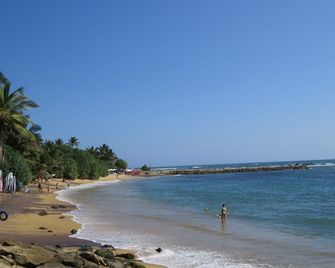 Sailors Mirissa - Mirissa - Platja