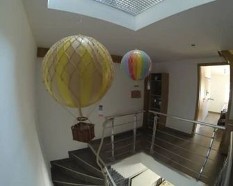 Le Gte de Chrisey - Chérisey - Escaleras