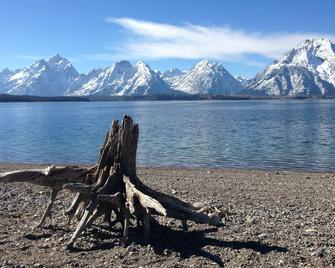 3 BR, 3 BA Jackson Hole Yampa Condo, 5 miles from Grand Teton National Park - Wilson - Building