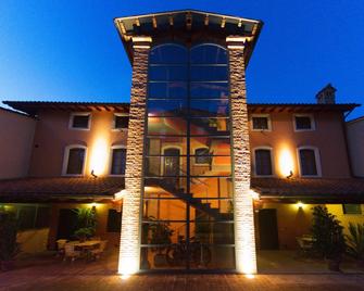 Residenze L'Uncinaia Holiday House - Perugia - Gebouw