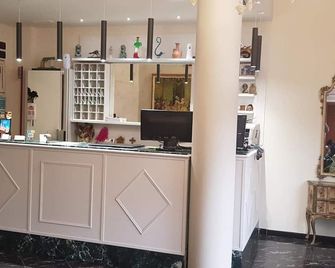 Hotel Altieri - ונציה - דלפק קבלה