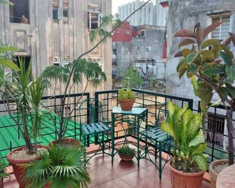 Casa Esther Centro Habana - Havana - Balcony