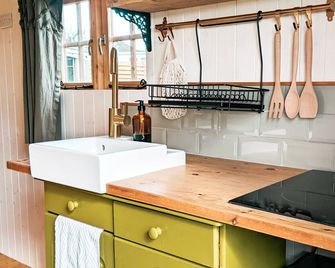 Stunning Shepherd's Hut Retreat North Devon - Bideford