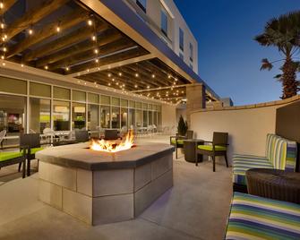 Home2 Suites by Hilton Destin - דסטין - פטיו