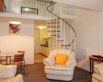 Atrium Hotel Mandurah - מנדורה - סלון