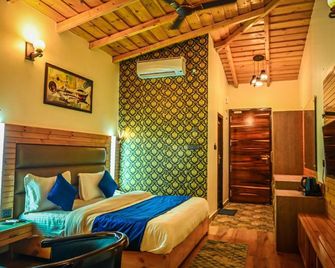 The Lake Ambience Resort - Bhimtal - Bedroom