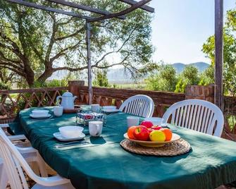 Casa Cupiana Malaga by Ruralidays - Málaga - Patio