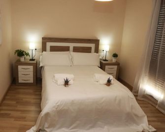 Apartamento Puente Romano Portal 4 1-B - Salamanca - Habitación