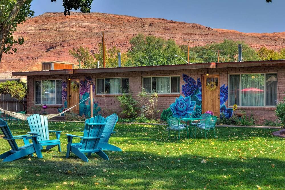Desert Gardens #1 - Moab - Innenhof