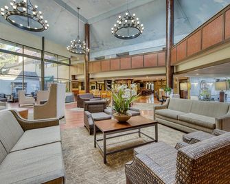 SureStay Plus by Best Western Reno Airport - Reno - Lobby