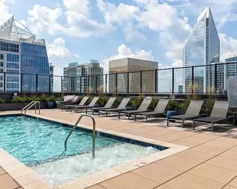 2br Uptown Charlotte Furnished Apartments 2 Bedroom Apts by RedAwning - Charlotte - Pool