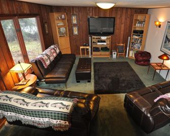 Authentic Alaskan Lodge Mt. Alyeska, Girdwood, Ak - Girdwood - Sala de estar