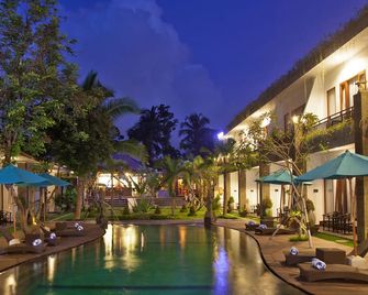 Ubud Raya Boutique Hotel - Ubud - Pool