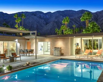 Tangerine Twist - Stunning 5 Bedroom in the Upscale Las Palmas Area. - Palm Springs - Piscina