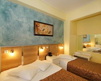 Hotel Socrates - Athen - Schlafzimmer