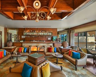 Fariyas Resort Lonavala - Lonavala - Lounge