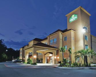 La Quinta Inn & Suites by Wyndham Hinesville - Fort Stewart - Hinesville - Rakennus