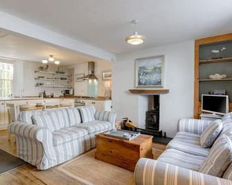 Mole End - Fowey - Living room