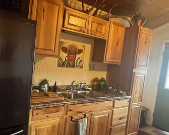 Birdwatching haven. Cozy 1 bedroom cabin on the water - Riviera - Cocina