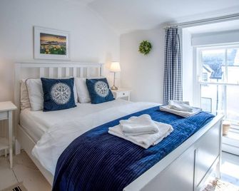 Norton Cottage - 3 Bedroom Cottage - Tenby - Tenby - Bedroom