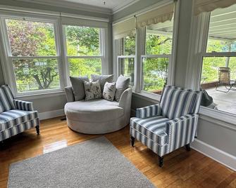 Riverside Home - Galax - Living room