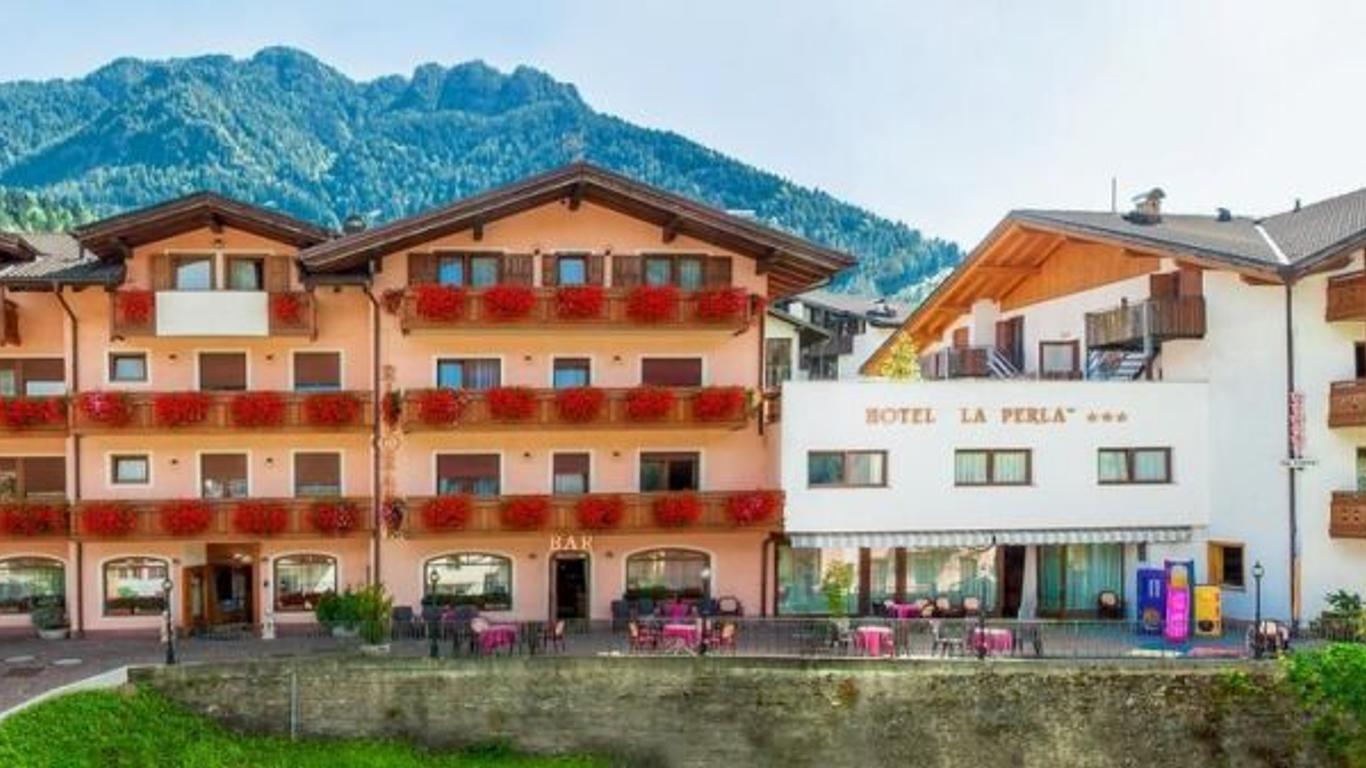 Family Hotel La Perla