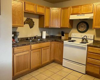 2 BD in North Laramie - Laramie - Kitchen